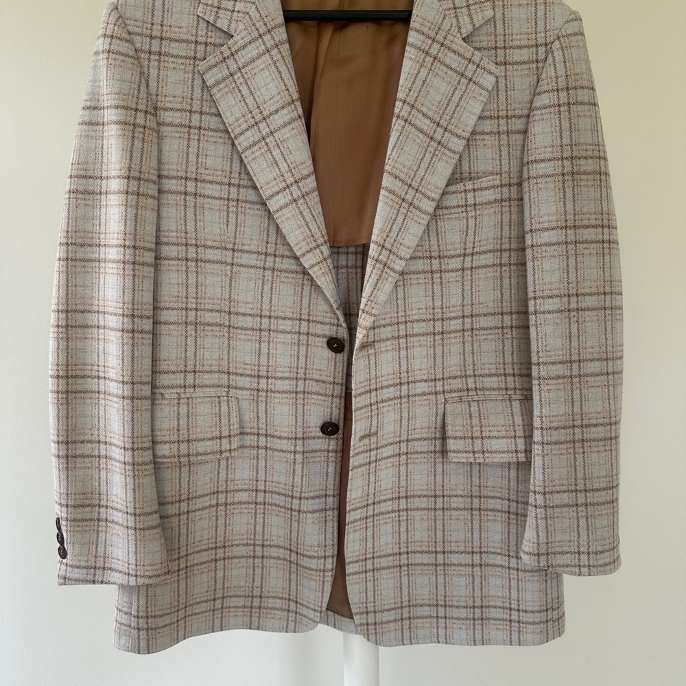 Belk Cream and Brown Sport Coat with Notched Lapels